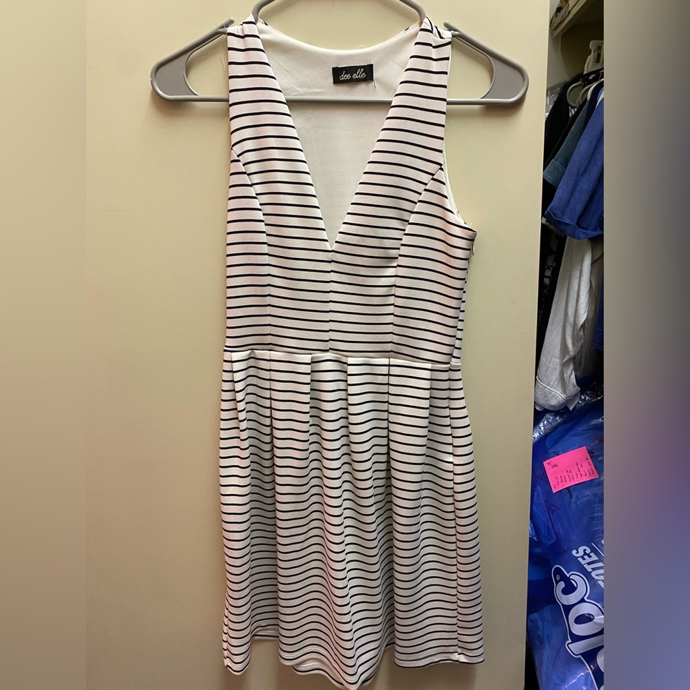 Feminine striped dress with V-neck